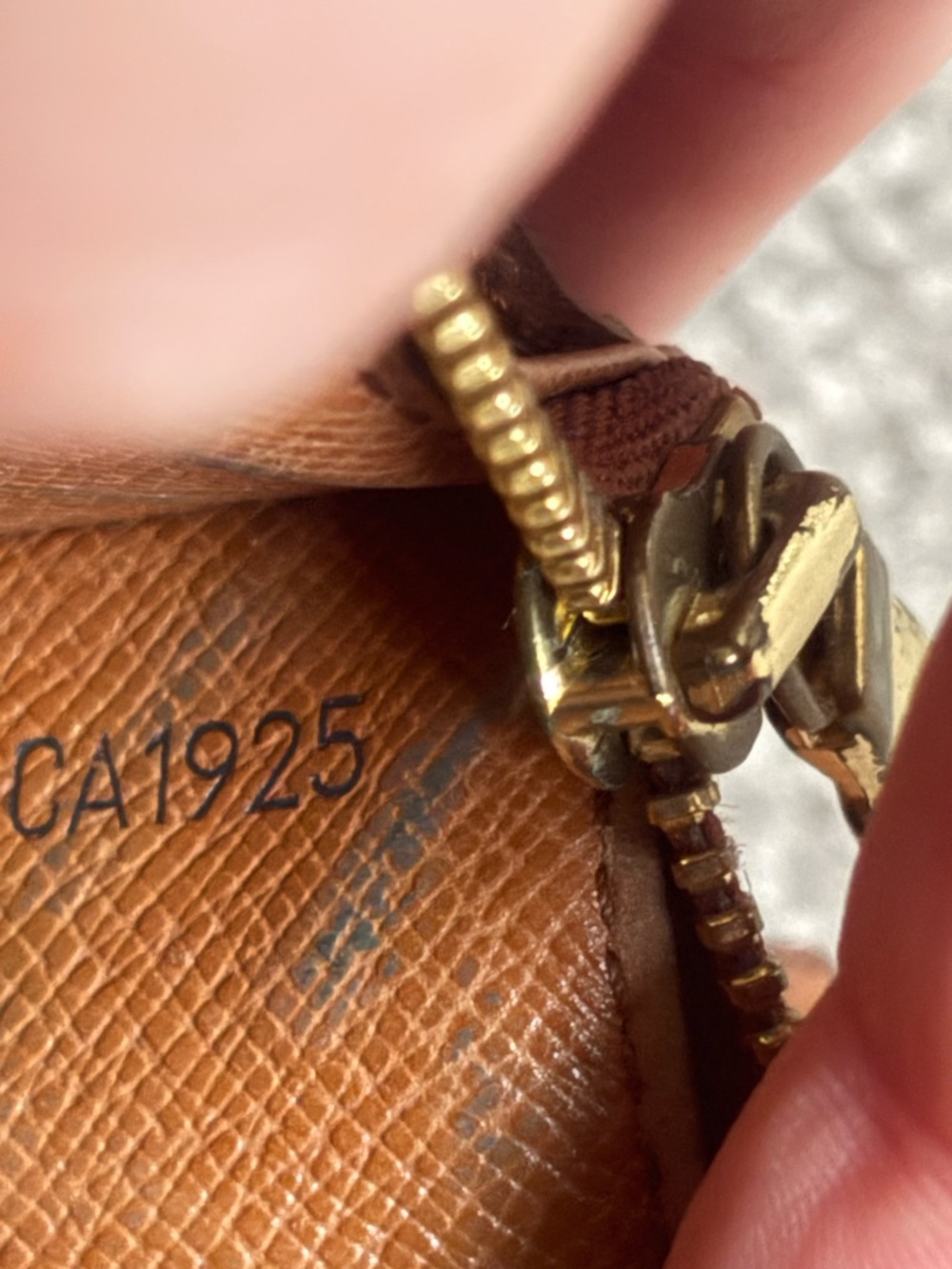 Auth Louis Vuitton Monogram Sarah wallet - Picture 13 of 14